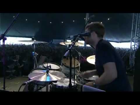 Little Boots 06 Love Kills Live Glastonbury 26 june 2009