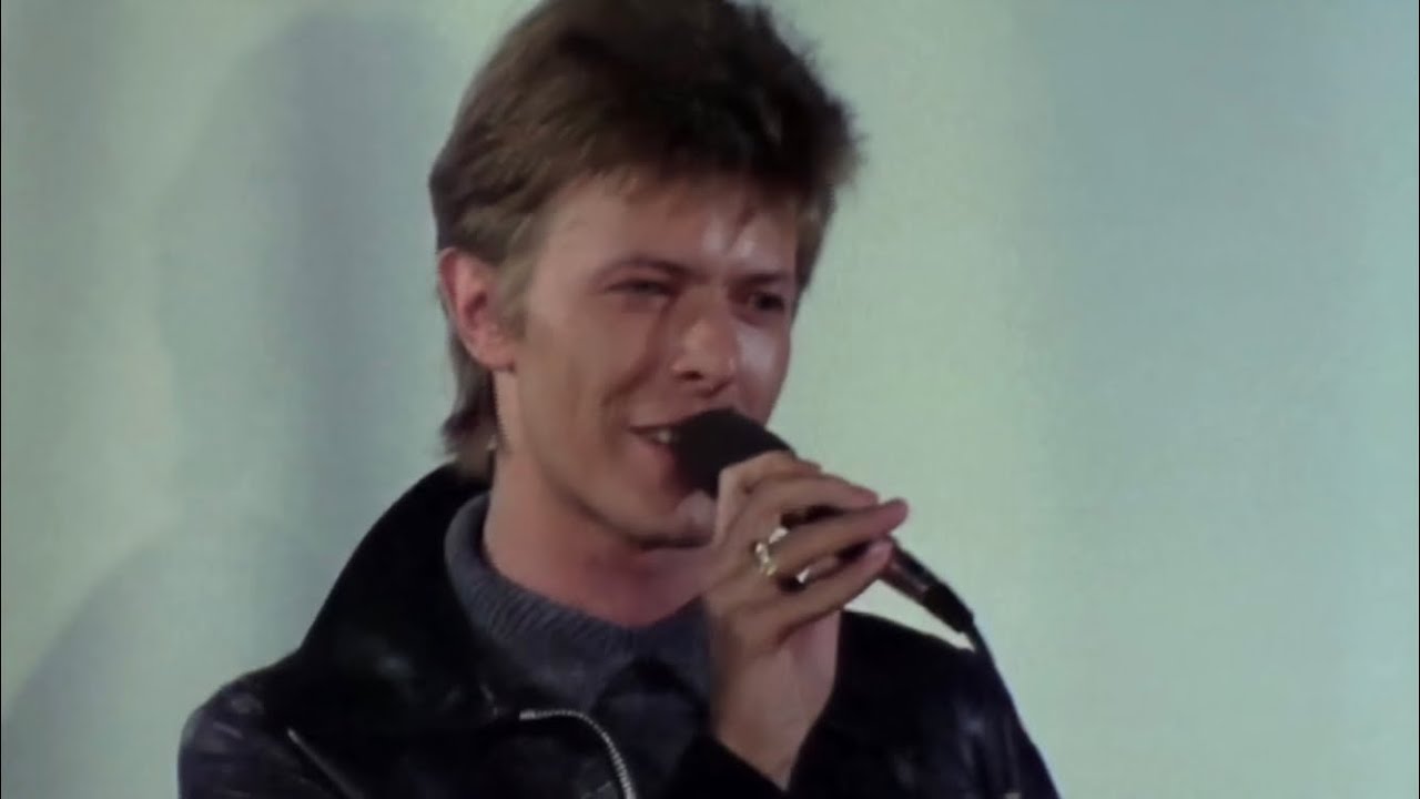 David Bowie introduces Devo | Max's Kansas City | New York City | 14 November 1977
