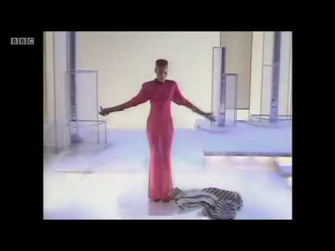 Grace Jones - Slave To The Rhythm (Wogan Show 1985)