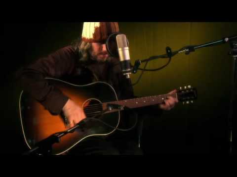 Badly Drawn Boy performs The Shining